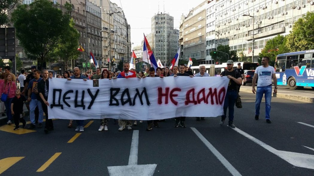 Овога нема у окупационим медијима! Родитељски протест-литија у Београду (видео, фото) Овога нема у окупационим медијима! Родитељски протест-литија у Београду (видео, фото)