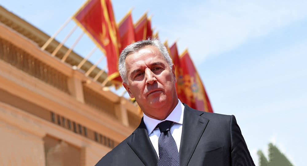 Република Титоград: Црна Гора 12 година у канџама двије породице и једне амбасаде Република Титоград: Црна Гора 12 година у канџама двије породице и једне амбасаде
