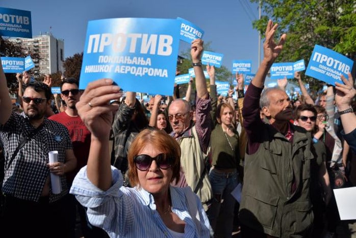 Нишу прети ПРИВРЕМЕНА УПРАВА и предаја аеродрома, а СНС даје све од себе да се то деси! Нишу прети ПРИВРЕМЕНА УПРАВА и предаја аеродрома, а СНС даје све од себе да се то деси!
