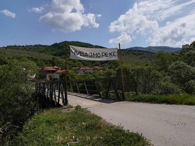 Стара планина: Мештани протестују, неће хидро-електране (фото) Стара планина: Мештани протестују, неће хидро-електране (фото)