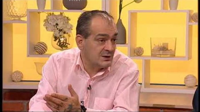 ЈЕСАМ ЛИ ЗА ОВО РАТОВАО? Приведен ВЕТЕРАН СА КОШАРА иако је БЕЗ АУТА подржао блокаду возача (видео) ЈЕСАМ ЛИ ЗА ОВО РАТОВАО? Приведен ВЕТЕРАН СА КОШАРА иако је БЕЗ АУТА подржао блокаду возача (видео)