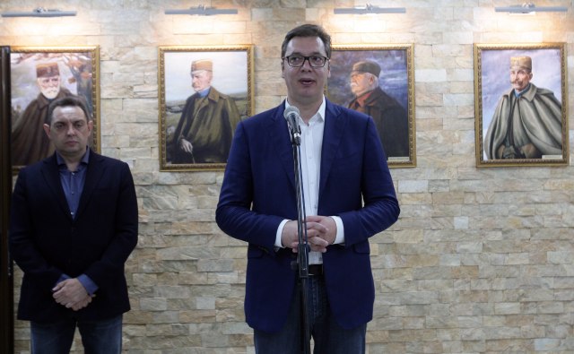 ВЕЛЕИЗДАЈНИЧЕ, од сутра сипамо леб у резервоар! (видео) ВЕЛЕИЗДАЈНИЧЕ, од сутра сипамо леб у резервоар! (видео)
