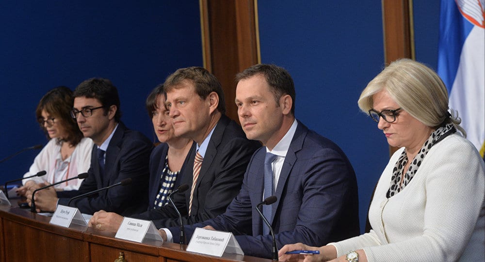 Економске убице настављају посао уништавања српске економије, привреде и народа! Економске убице настављају посао уништавања српске економије, привреде и народа!