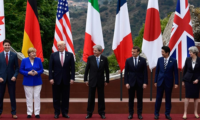 Трамп: Свиђало се то некоме или не, Русија треба да се врати у G8 Трамп: Свиђало се то некоме или не, Русија треба да се врати у G8