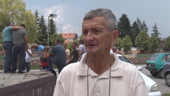 Протест малинара у Косјерићу: Министре, где си био до сада? Протест малинара у Косјерићу: Министре, где си био до сада?