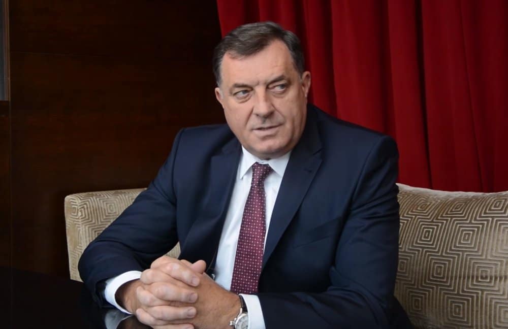 Милорад Додик: У БиХ не постоји високи представник, Кристијан Шмит се само тако представља Милорад Додик: У БиХ не постоји високи представник, Кристијан Шмит се само тако представља