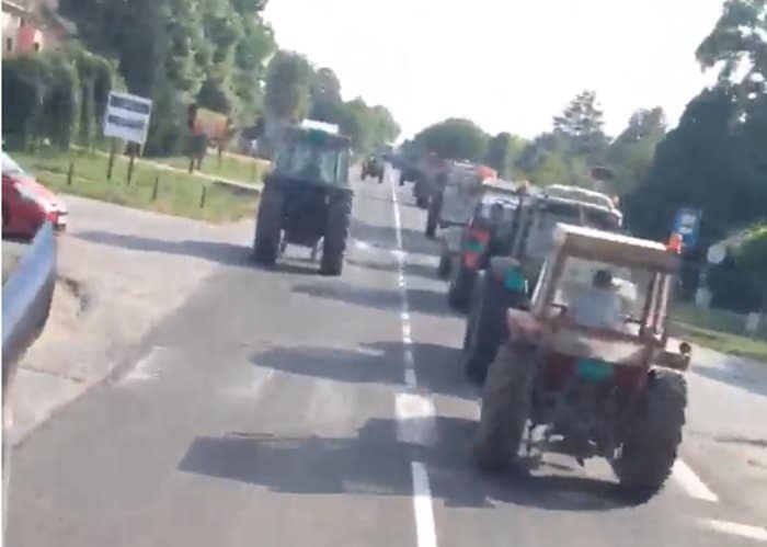 И код Панчева поново тракторска блокада! (видео) И код Панчева поново тракторска блокада! (видео)