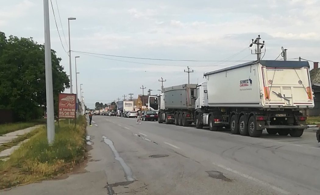 Блокада је и у Шапцу, блокиран пут ка Ваљеву и Обреновцу