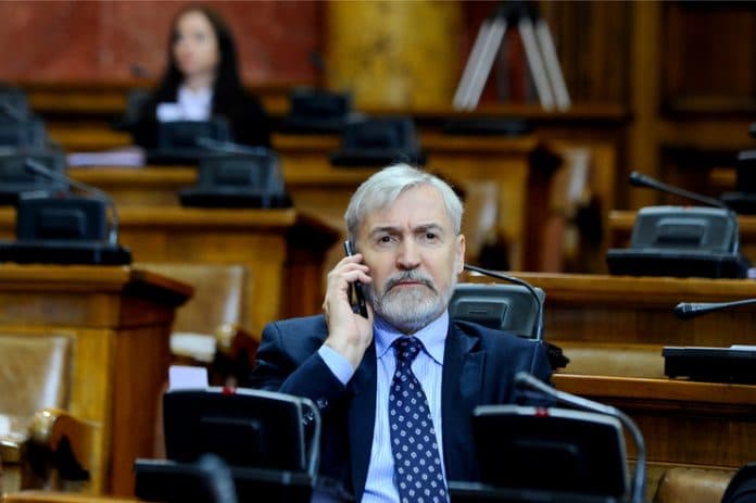 НЕЋЕ ДАТИ ОСТАВКУ: Мехо је крао и обрукао ову земљу, а проћи ће некажњено?! НЕЋЕ ДАТИ ОСТАВКУ: Мехо је крао и обрукао ову земљу, а проћи ће некажњено?!