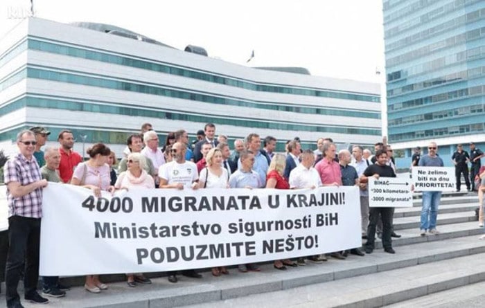 НА УЛИЦАМА САРАЈЕВА: Протест због миграната НА УЛИЦАМА САРАЈЕВА: Протест због миграната