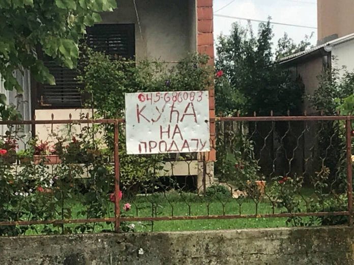КОСОВО и МЕТОХИЈА: Срби масовно продају куће због ВЕЛЕИЗДАЈНИКА Вучића! КОСОВО и МЕТОХИЈА: Срби масовно продају куће због ВЕЛЕИЗДАЈНИКА Вучића!