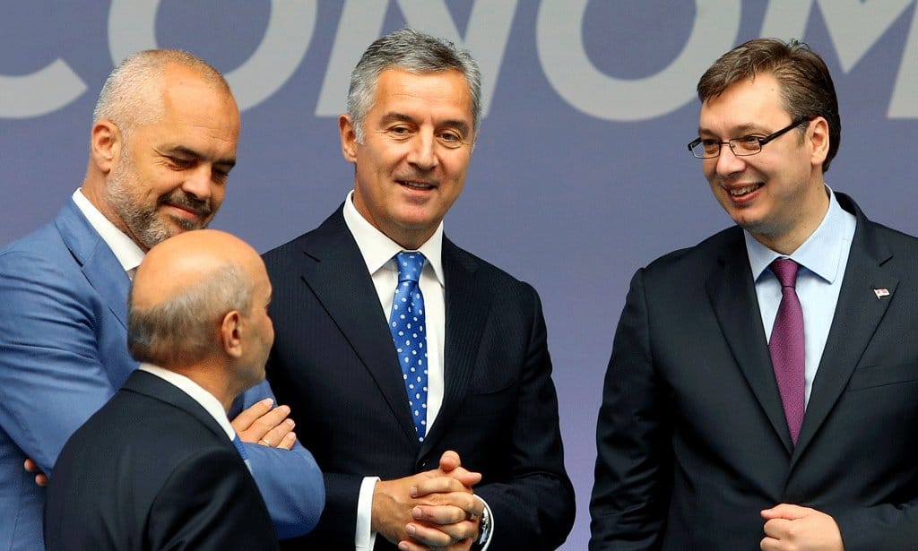 90% хероина и кокаина у Европи улази преко Србије, Албаније, Косова и Црне Горе! 90% хероина и кокаина у Европи улази преко Србије, Албаније, Косова и Црне Горе!