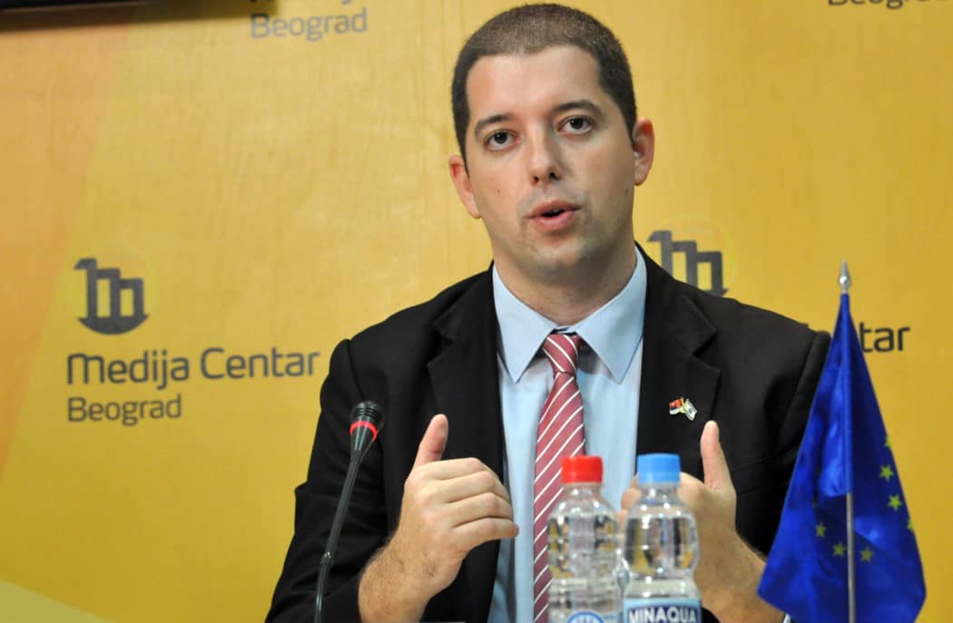 Буљави никоговићу, ЂУБРЕ ОТПОРАШКО и говно велеиздајничко: СИКТЕР!!! Буљави никоговићу, ЂУБРЕ ОТПОРАШКО и говно велеиздајничко: СИКТЕР!!!