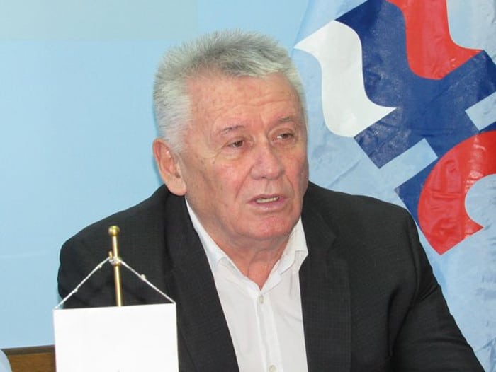 Илић: СНС све распродаје у Србији, браћа деле плен Илић: СНС све распродаје у Србији, браћа деле плен