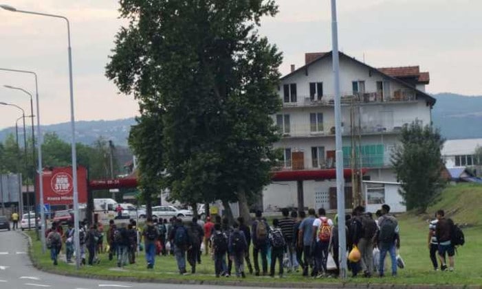 Како Вучићев режим увози мигранте из исламских земаља, наплаћује им „путарину“ и врши „арабизацију“ Србије и ЕУ Како Вучићев режим увози мигранте из исламских земаља, наплаћује им „путарину“ и врши „арабизацију“ Србије и ЕУ