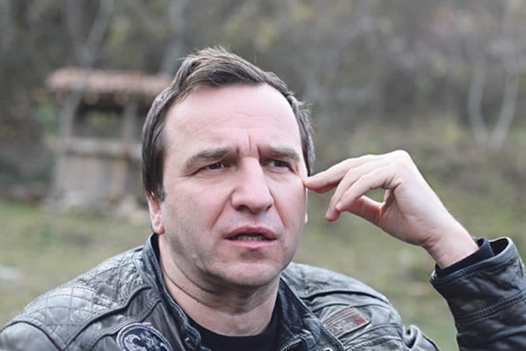 НЕНАД ЈЕЗДИЋ: Да дамо Косово? Е, па неће моћи! НЕНАД ЈЕЗДИЋ: Да дамо Косово? Е, па неће моћи!