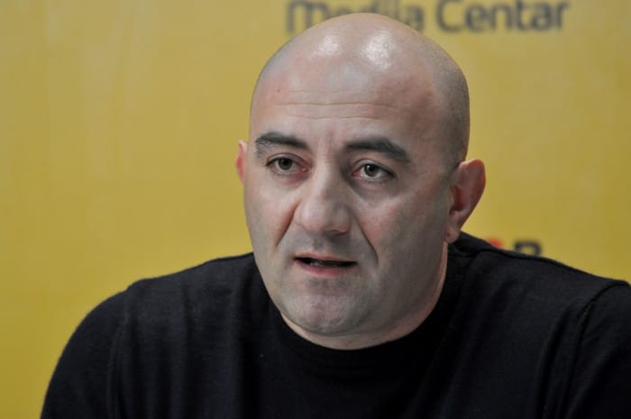 ВУЧИЋЕВ КУРЦОГЛАВИ Руси желе да изазову сукобе и спрече решење за Косово ВУЧИЋЕВ КУРЦОГЛАВИ Руси желе да изазову сукобе и спрече решење за Косово