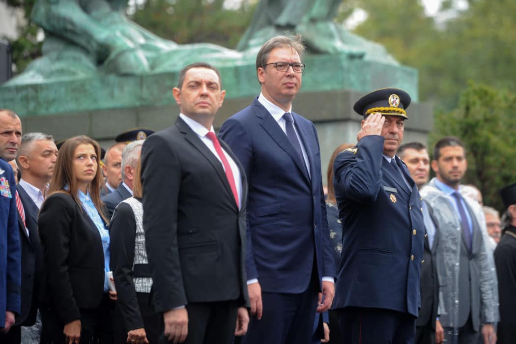 Како је шизофрени врховни комадант сатро и оружане снаге: Војска Србије у стечају Како је шизофрени врховни комадант сатро и оружане снаге: Војска Србије у стечају
