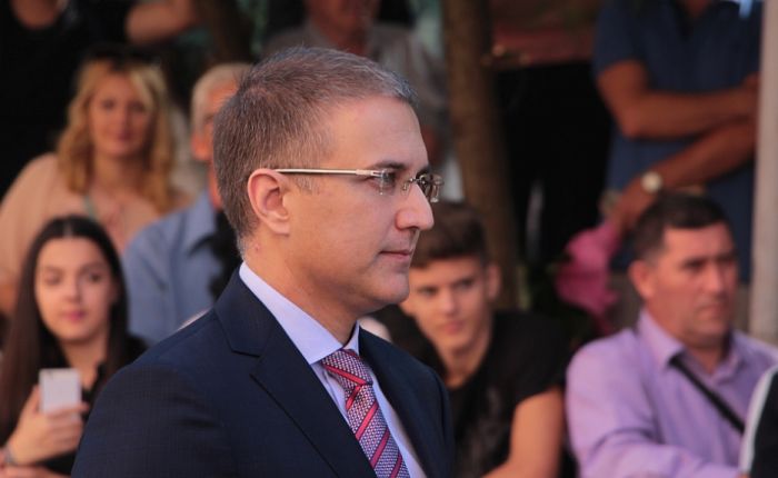 Стефановић: Ако народ неће да гледа ријалитије, нека промени канал Стефановић: Ако народ неће да гледа ријалитије, нека промени канал