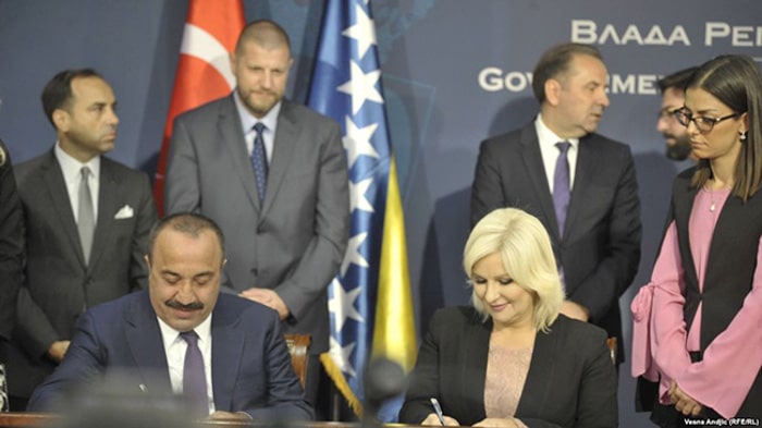 Србија ће у ауто-прстен Београд-Сарајево-Београд уложити милијарду и 50 милиона евра Србија ће у ауто-прстен Београд-Сарајево-Београд уложити милијарду и 50 милиона евра