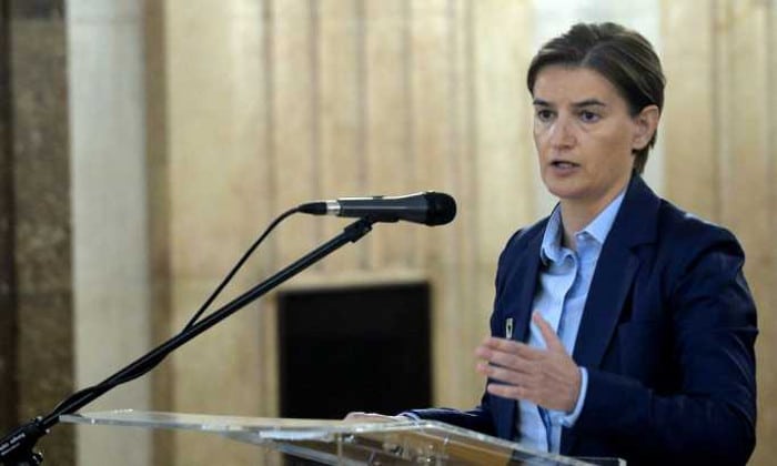 Уместо да брани свог министра у влади она заступа интересе тешког наркомана?! Уместо да брани свог министра у влади она заступа интересе тешког наркомана?!