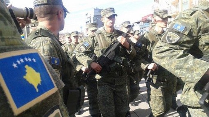 Док шиптари формирају терористичку војску на Косову и Метохији, Вучић серенда о преговорима Док шиптари формирају терористичку војску на Косову и Метохији, Вучић серенда о преговорима