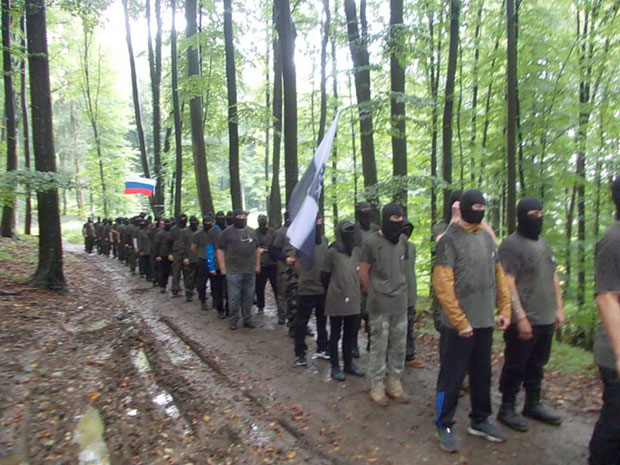 СЛОВЕНИЈА: Наоружани словеначки десничари се “спремају за рат са муслиманима и левичарима“ (фото, видео)