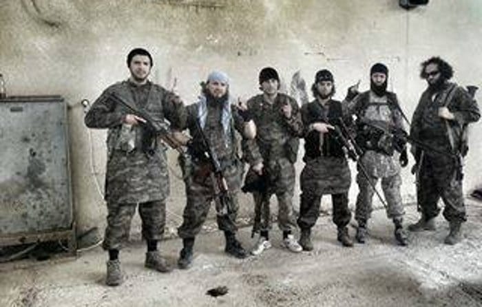 БРИТАНСКИ МЕДИЈИ: Џихадисти ДАЕШ-а поново на Косову — спремни да умру за калифат БРИТАНСКИ МЕДИЈИ: Џихадисти ДАЕШ-а поново на Косову — спремни да умру за калифат