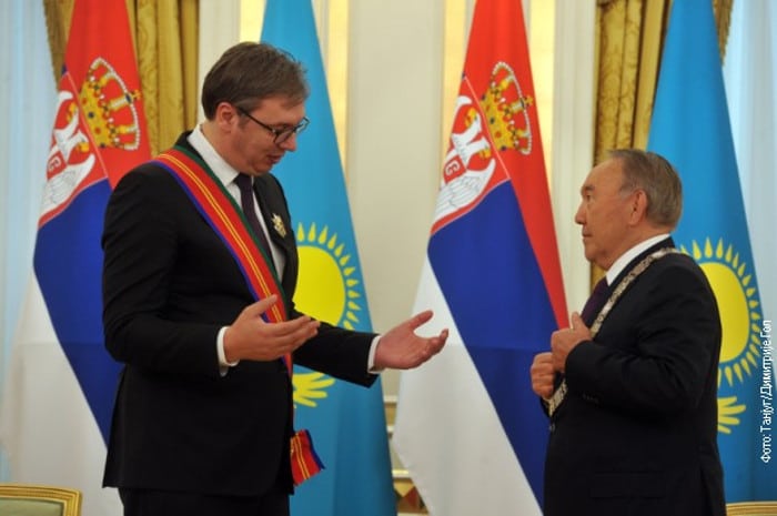 Диви се вођа успесима Казахстана! Диви се вођа успесима Казахстана!