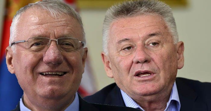 Веља Илић брутално одговорио Шешељу: „Свима је јасно да си ти кофа гована“ Веља Илић брутално одговорио Шешељу: „Свима је јасно да си ти кофа гована“