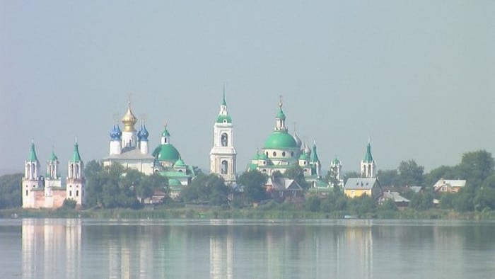 Мошти 18 руских светитеља из Ростова стижу у Србију – у Жичкој епархији остају до 11. новембра Мошти 18 руских светитеља из Ростова стижу у Србију – у Жичкој епархији остају до 11. новембра