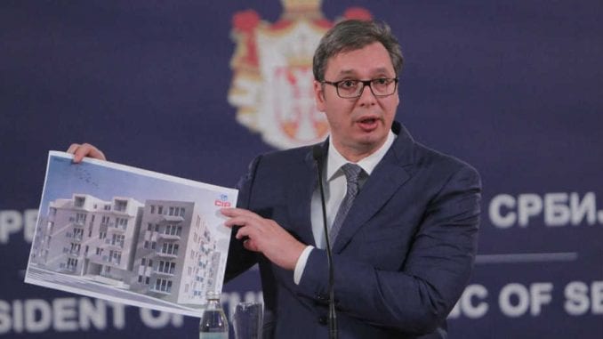 Вучићева најава изградње јефтиних станова за припаднике безбедносног сектора личи на причу о цени белог хлеба за три динара Вучићева најава изградње јефтиних станова за припаднике безбедносног сектора личи на причу о цени белог хлеба за три динара