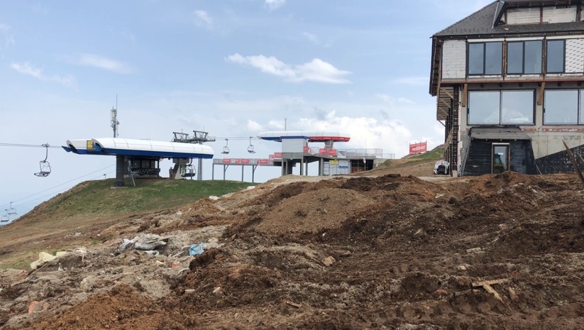 Кривична пријава и против директора Скијалишта Србије: Нелегалном објекту на Панчићевом врху дозволио да користи струју јавног предузећа Кривична пријава и против директора Скијалишта Србије: Нелегалном објекту на Панчићевом врху дозволио да користи струју јавног предузећа