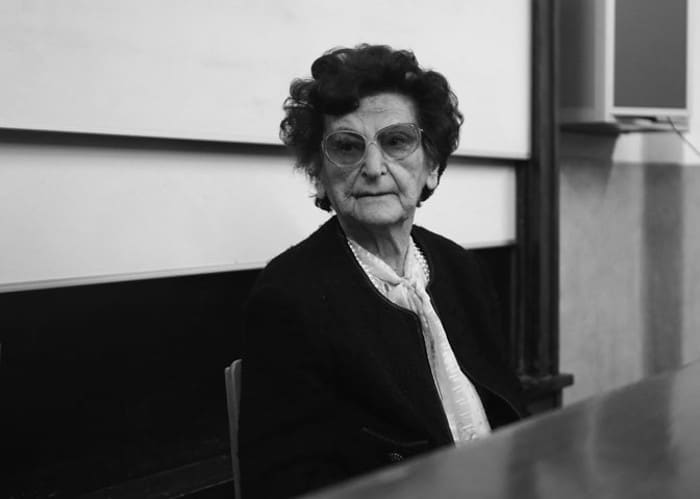 Преминула професорка међународног права Смиља Аврамов Преминула професорка међународног права Смиља Аврамов