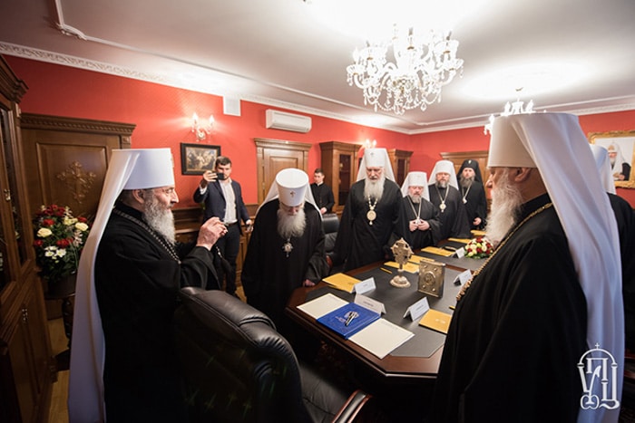 Украјинска православна црква прекинула односе са Цариградском патријаршијом Украјинска православна црква прекинула односе са Цариградском патријаршијом