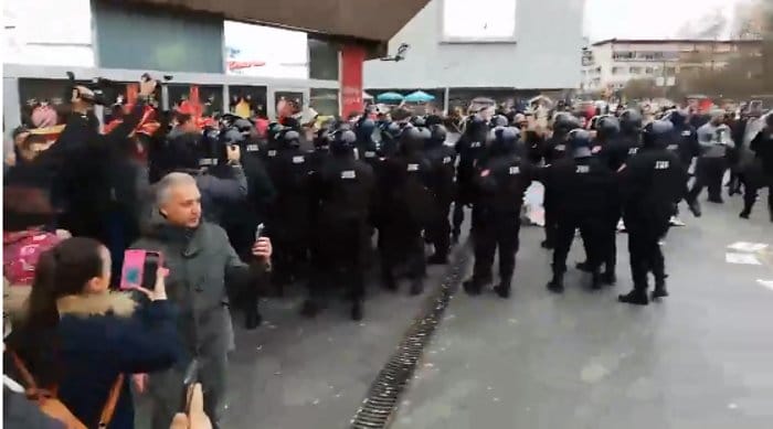 Покушај организовања немира у Бањалуци (видео) Покушај организовања немира у Бањалуци (видео)