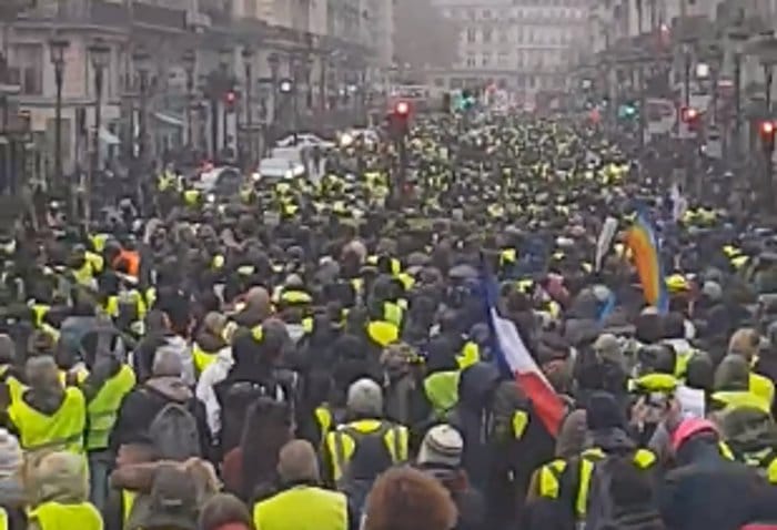 Макрон броји последње дане на власти! (видео) Макрон броји последње дане на власти! (видео)