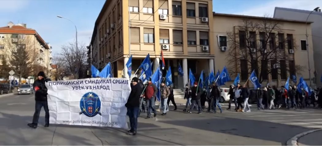 Протест и шетња полицајаца у Прокупљу (видео) Протест и шетња полицајаца у Прокупљу (видео)