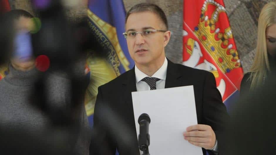 МИНИСТАР ЗАЈЕБАО ЧВОРОВИЋА! Дисциплински поступак против жандарма јер је коментарисао рад Стефановића МИНИСТАР ЗАЈЕБАО ЧВОРОВИЋА! Дисциплински поступак против жандарма јер је коментарисао рад Стефановића