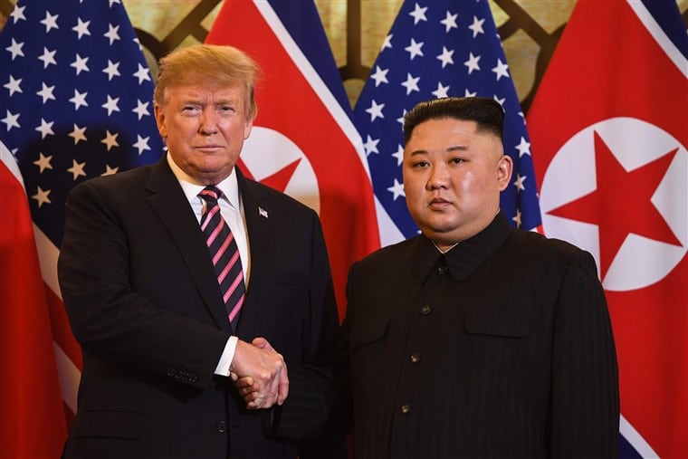 Вијетнам: Доналд Трамп се састао с Ким Џонг Уном у Ханоју, где је данас почео њихов други самит Вијетнам: Доналд Трамп се састао с Ким Џонг Уном у Ханоју, где је данас почео њихов други самит