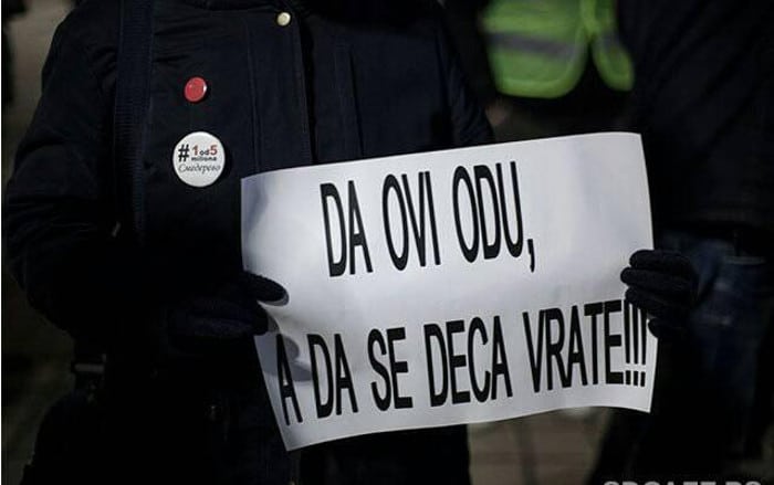 Србија између дириговане улице и ресуверенизације „Петооктобарске Републике“ Србија између дириговане улице и ресуверенизације „Петооктобарске Републике“