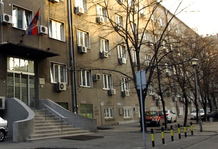 ПИО фонд нема пара да исплати пензије, а плаћа РЕНОВИРАЊЕ 1000 евра по квадрату! ПИО фонд нема пара да исплати пензије, а плаћа РЕНОВИРАЊЕ 1000 евра по квадрату!