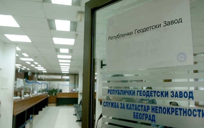 Сутра поново штрајк у Републичком геодетском заводу Сутра поново штрајк у Републичком геодетском заводу
