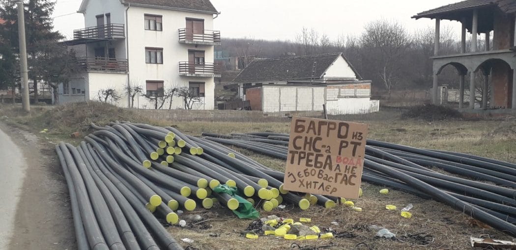 У Ритопеку је јуче освануо овај графит У Ритопеку је јуче освануо овај графит