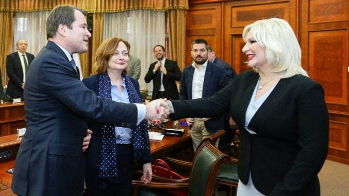 НЕЋЕ ДА МОЖЕ! Српским парама да правите аутопут Велике Албаније, ту причу гледати нећете! НЕЋЕ ДА МОЖЕ! Српским парама да правите аутопут Велике Албаније, ту причу гледати нећете!