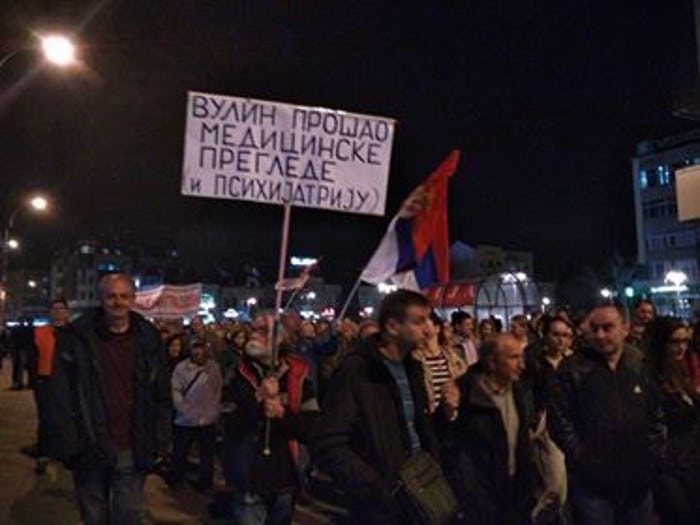 Вукадиновић: Вучићева политика о КиМ представља комбинацију издаје, предаје, капитулације, глупости и неспособности (видео) Вукадиновић: Вучићева политика о КиМ представља комбинацију издаје, предаје, капитулације, глупости и неспособности (видео)