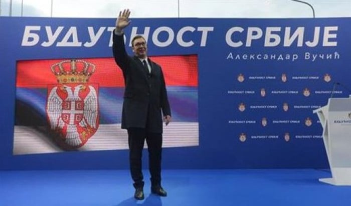 ВУЧИЋ СПИСКАО МИЛИОНЕ €! Дубиозном кампањом "Будућност Србије" ојадио народ ВУЧИЋ СПИСКАО МИЛИОНЕ €! Дубиозном кампањом "Будућност Србије" ојадио народ