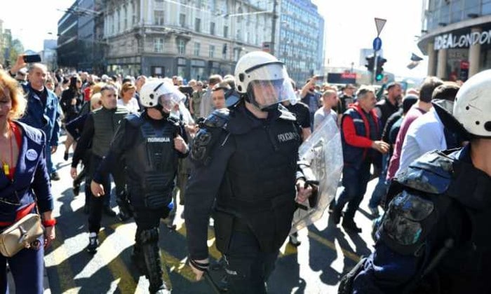 Полицијски синдикат: Kолеге, одбијте наређења, браните свој народ! Полицијски синдикат: Kолеге, одбијте наређења, браните свој народ!