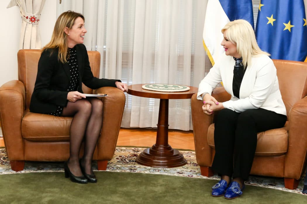 Напредне економске убице припремају предају највећег светског налазиште литијума вредног 100 милијарди $ странцима! Напредне економске убице припремају предају највећег светског налазиште литијума вредног 100 милијарди $ странцима!