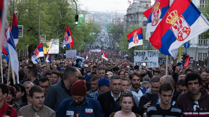 НАРОД НЕ ОДУСТАЈЕ ОД РУШЕЊА ВУЧИЋА! Не слуша тзв. опозицију и спрема жесток удар на власт! НАРОД НЕ ОДУСТАЈЕ ОД РУШЕЊА ВУЧИЋА! Не слуша тзв. опозицију и спрема жесток удар на власт!